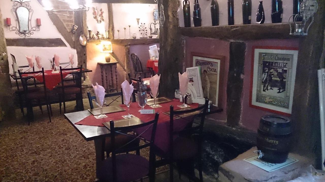 The Crown Inn Lea Extérieur photo